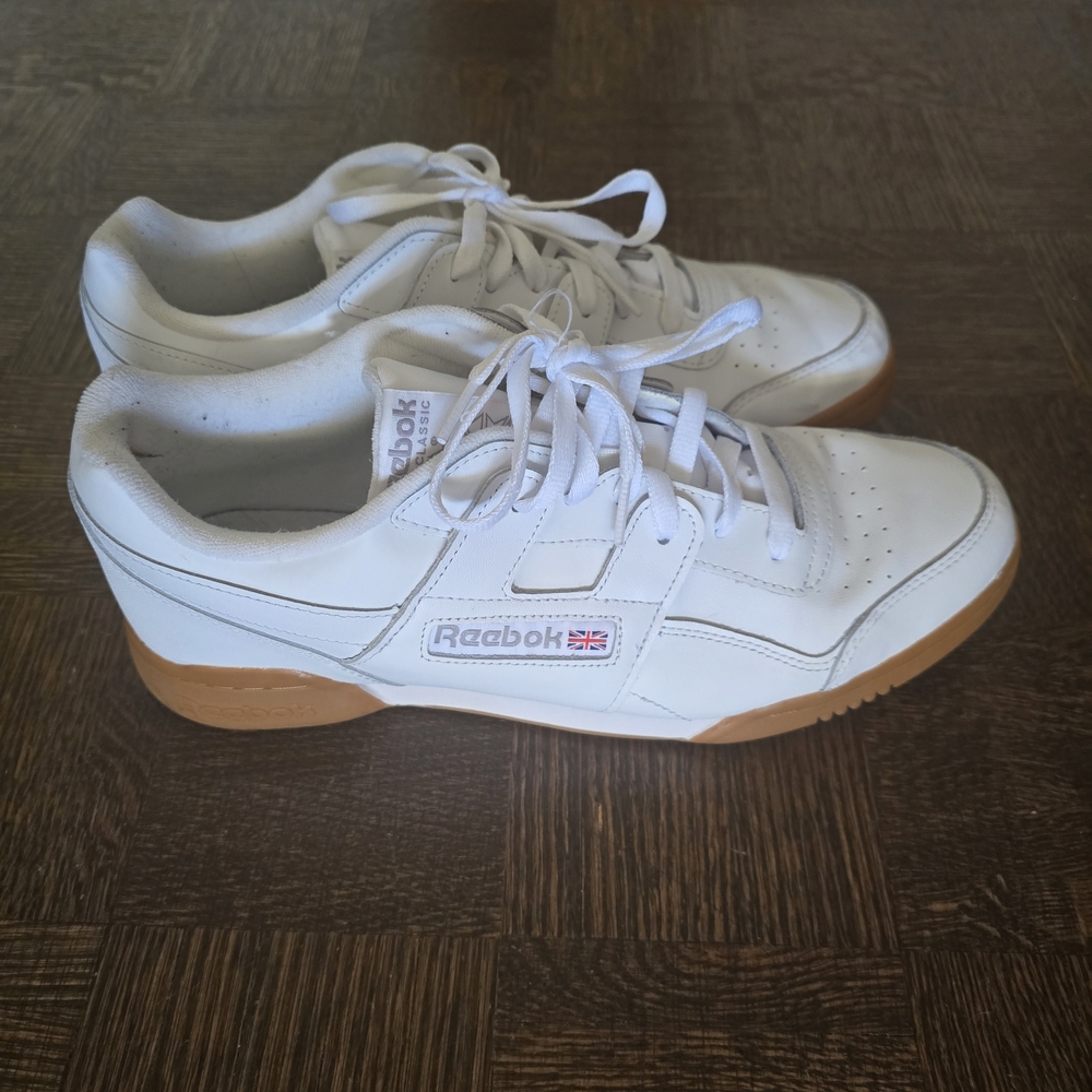 Reebok White Sneakers with Gum Sole